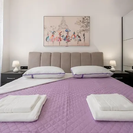 Old Town Bunaca Apartman *