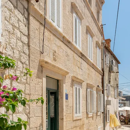 Old Town Bunaca * דוברובניק